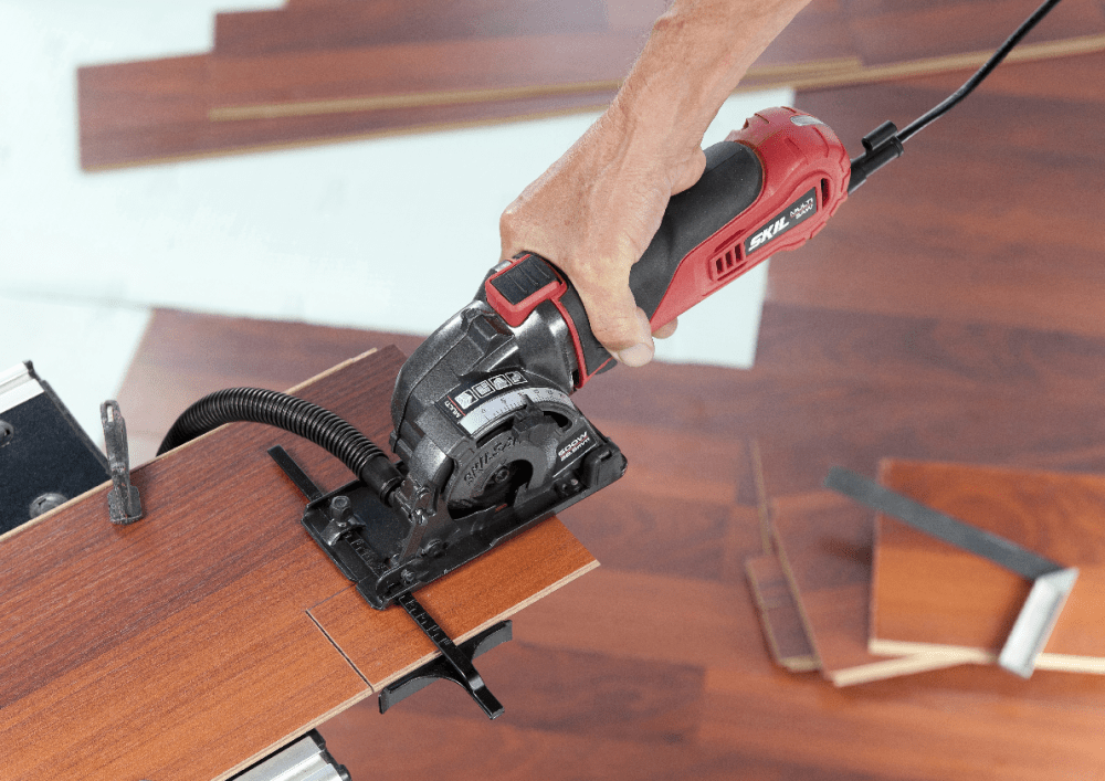 Compact multi material saw
