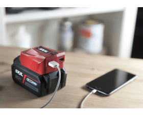 Taladro/atornillador a batería «Brushless» y adaptador de carga USB a batería